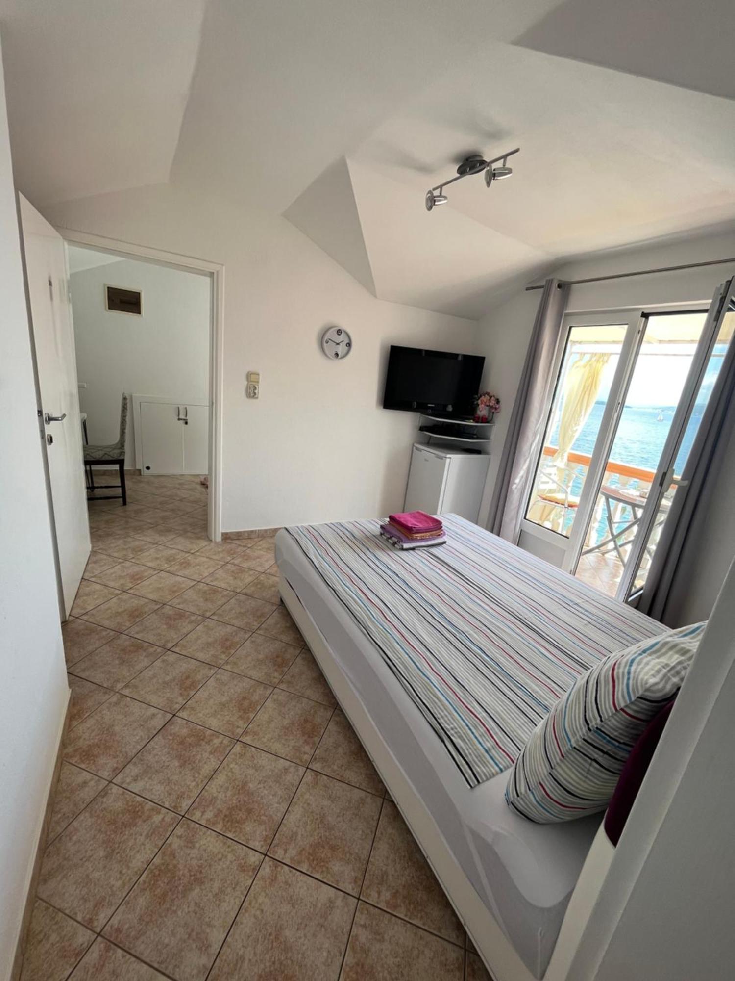 Apartmani Kalinic Bijela Kültér fotó