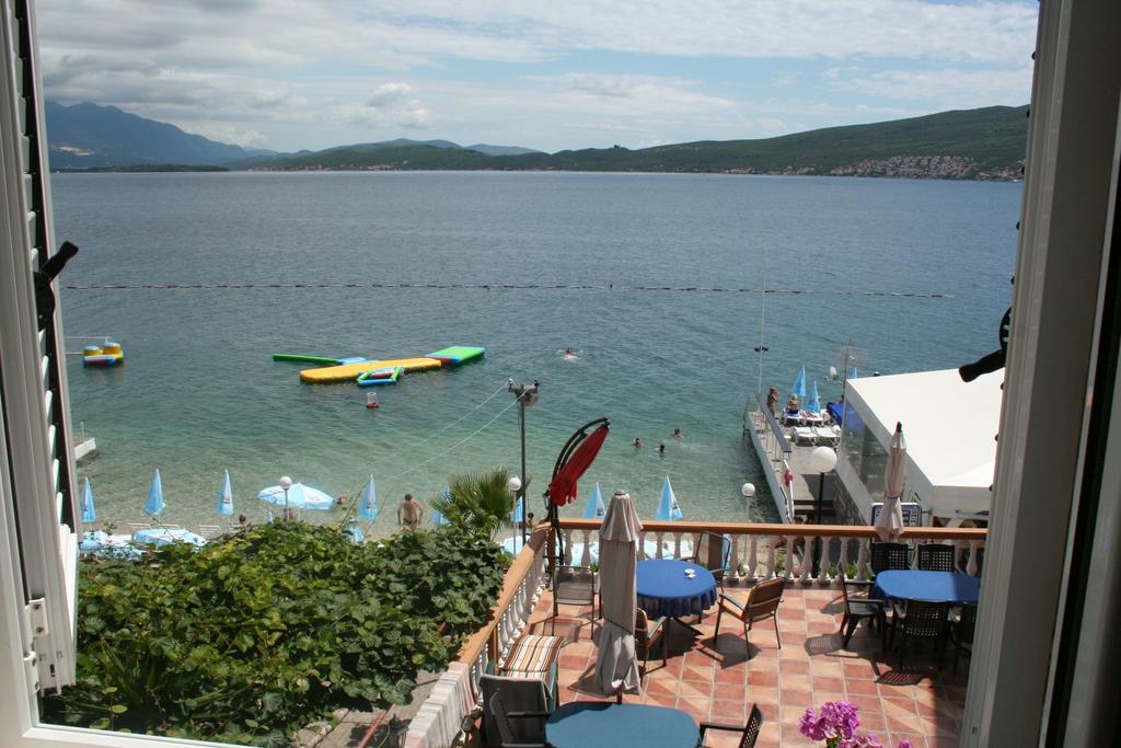 Apartmani Kalinic Bijela Kültér fotó