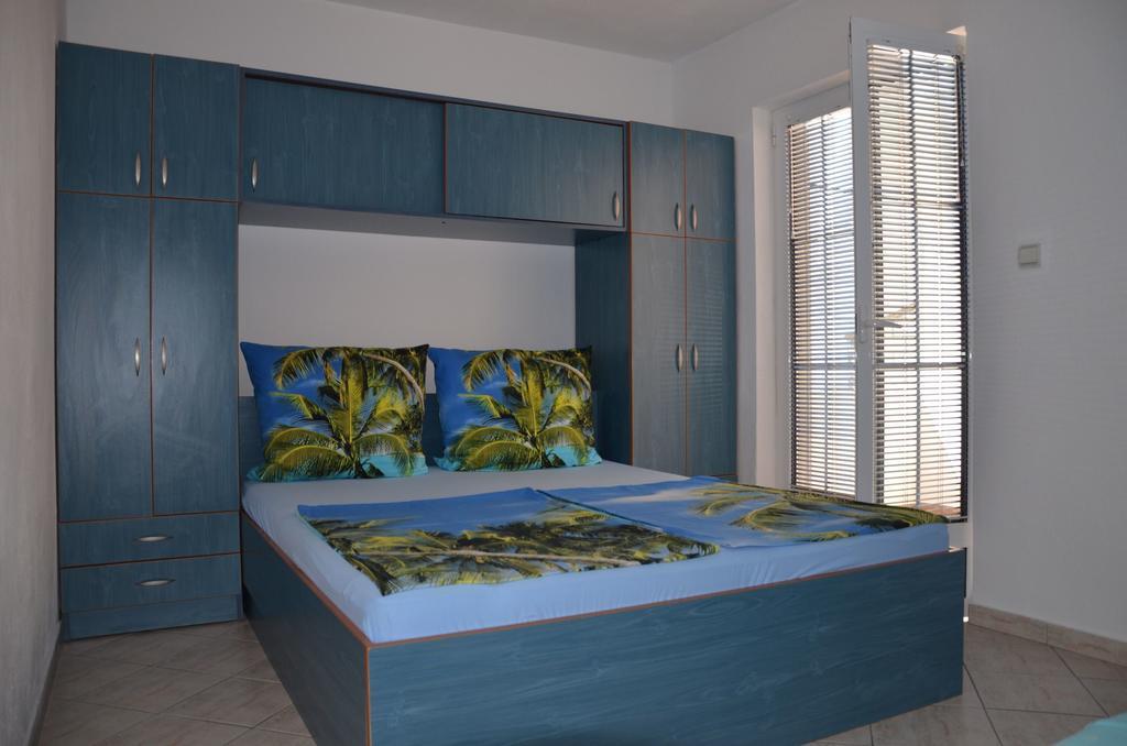Apartmani Kalinic Bijela Kültér fotó