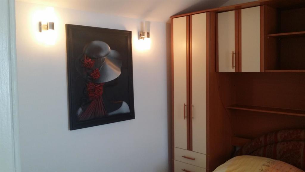 Apartmani Kalinic Bijela Kültér fotó