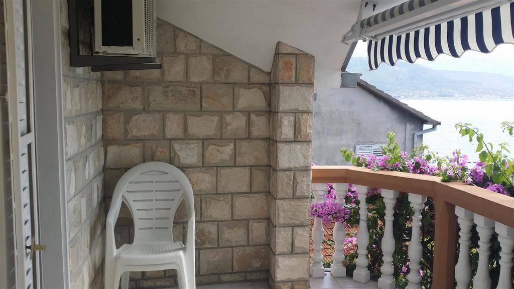 Apartmani Kalinic Bijela Kültér fotó